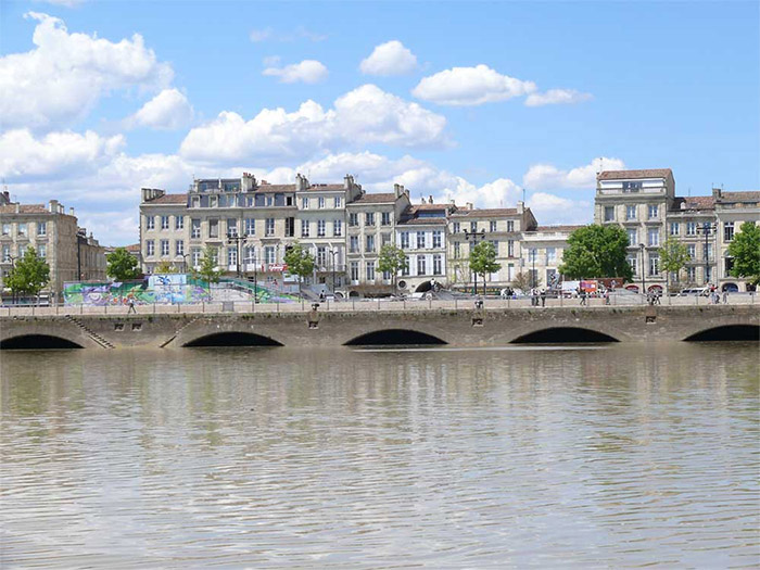 Réservation taxi à la journée Bordeaux